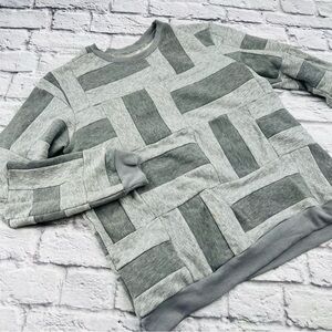 Tonle Men's Gray Geometric Crewneck Sweater Medium Crew Neck Long Sleeve Casual